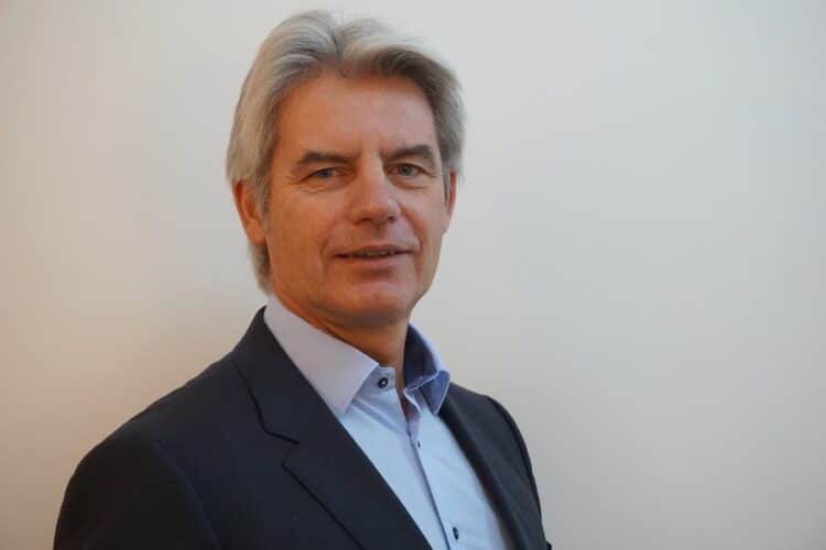 Außendienst verdoppelt