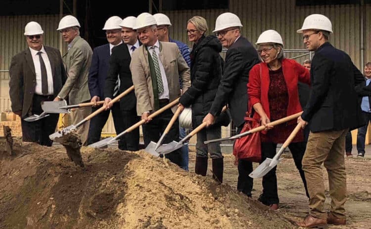 Spatenstich für Hopfen-Extraktionswerk