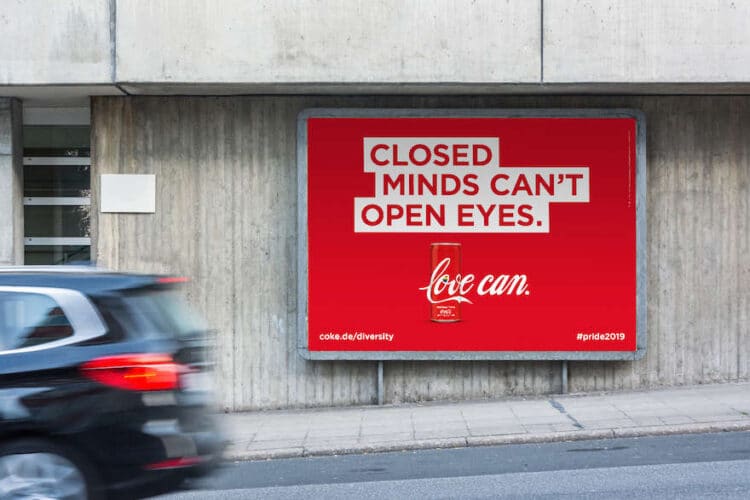 Coke zeigt bei CSD Flagge