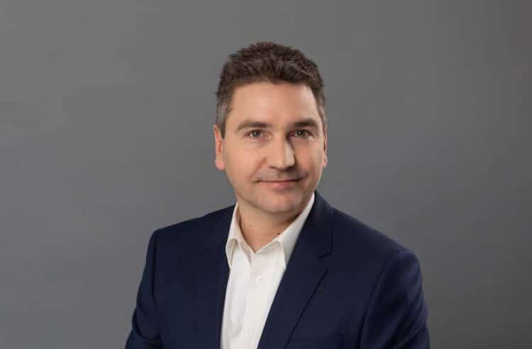 Rothhammer tritt in Geschäftsführung ein