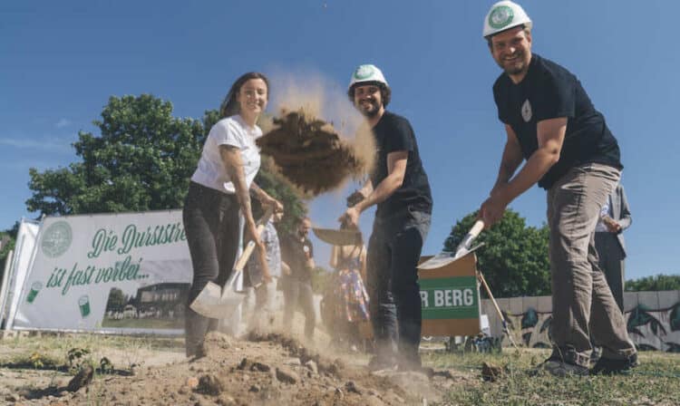 Spatenstich für Berliner Berg Brauerei