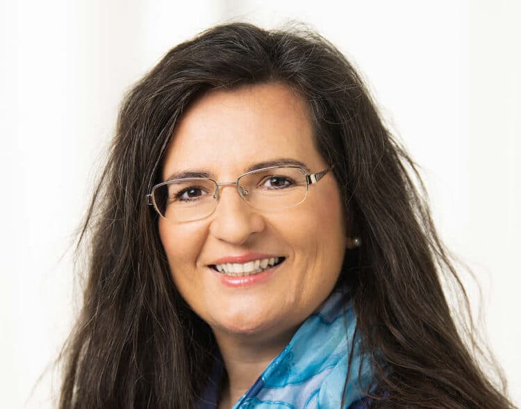 Straka in Geschäftsleitung aufgenommen