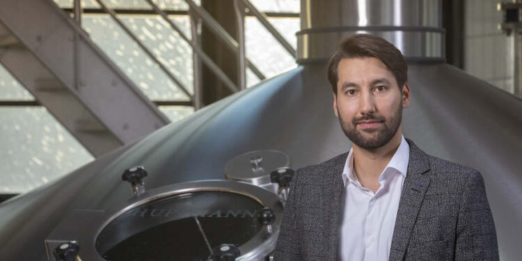 Colin Dinkelacker zieht weiter