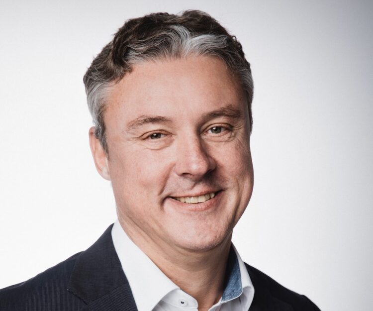 Humpert steigt bei Frankenbrunnen auf