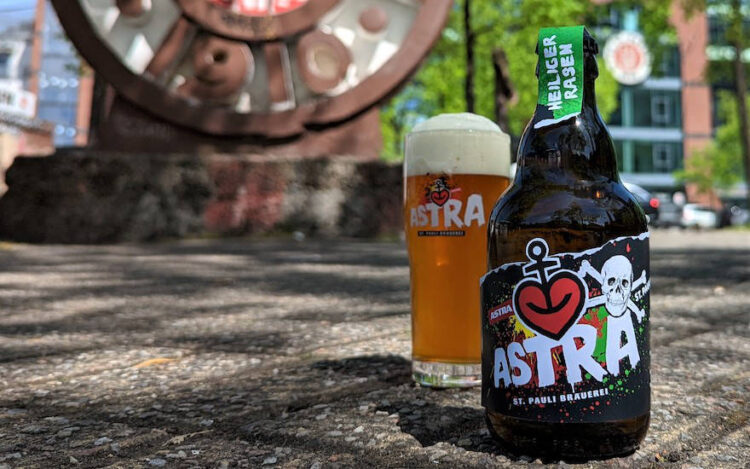 Gebraut mit Stadiongrün