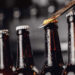 Bierflasche wird geöffnet