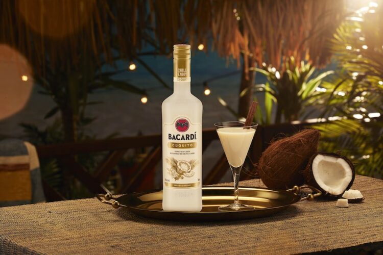 Bacardí Coquito Flasche und Glas