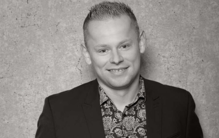 Abraham neuer Vertriebsleiter