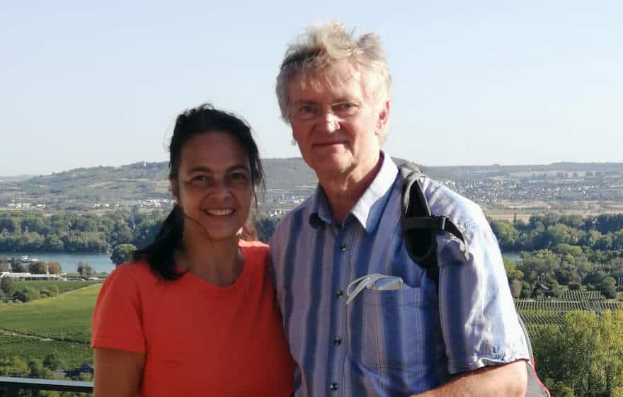 Durch die Weinberge unterwegs: Patricia Rehm-Grätzel und Stephan Grätzel