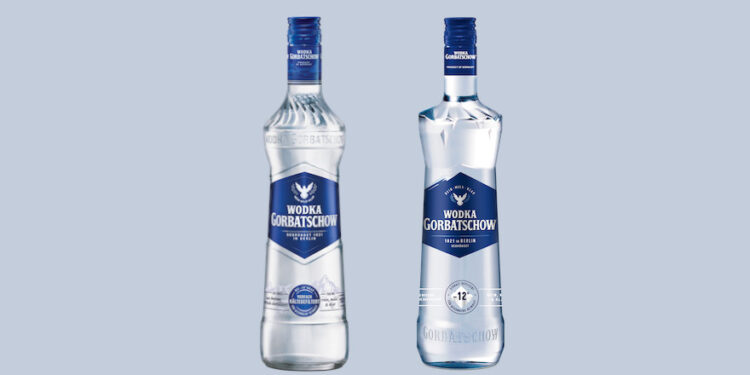 Wodka Gorbatschow-Flasche im alten (links) und neuen Design