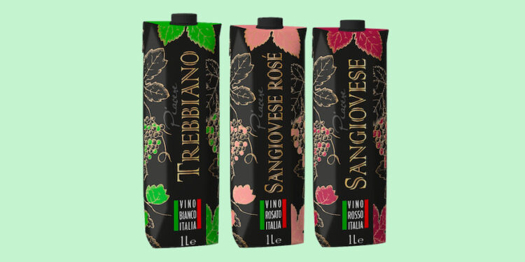 Drei Tetra-Paks der Marke Piacere