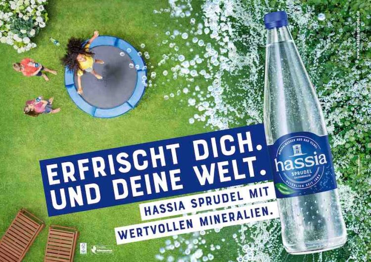 Werbemotiv für den Klassiker Hassia Sprudel