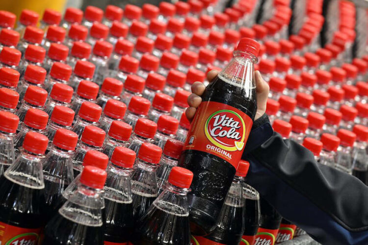 Abfüllung von Vita Cola