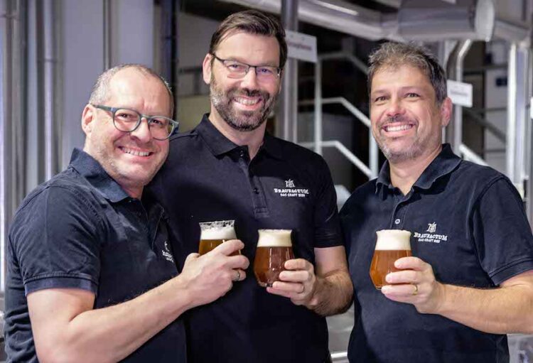 Jochen Rosinus, Thorsten Schreiber und Dr. Marc Rauschmann (v.l.n.r.) führen die Marke Braufactum eigenständig weiter.