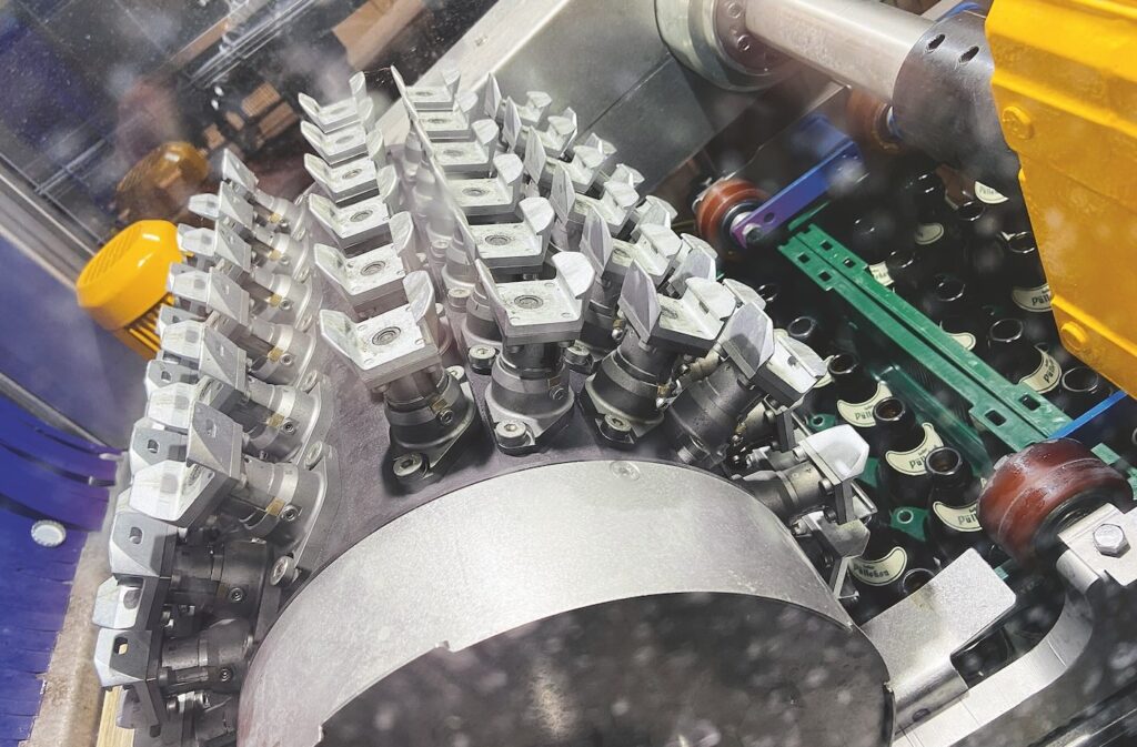 Foto Veltins Abfüllung Entkorker