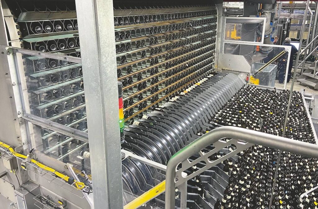 Foto Veltins Abfüllung Flaschenreinigungsmaschine