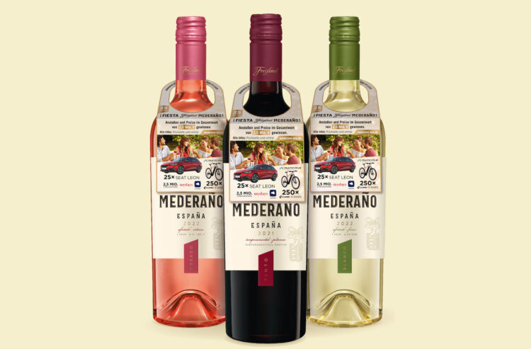 Drei Sorten Freixenet Mederaño mit Neckhangern