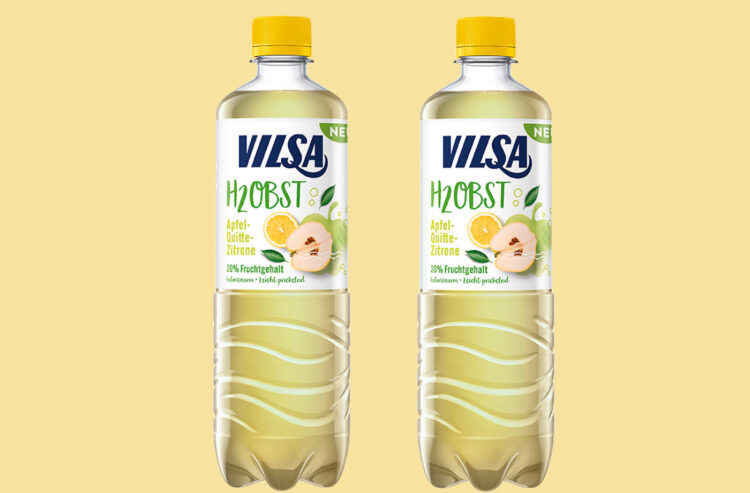 Zwei Flaschen „H2Obst Apfel-Quitte-Zitrone“