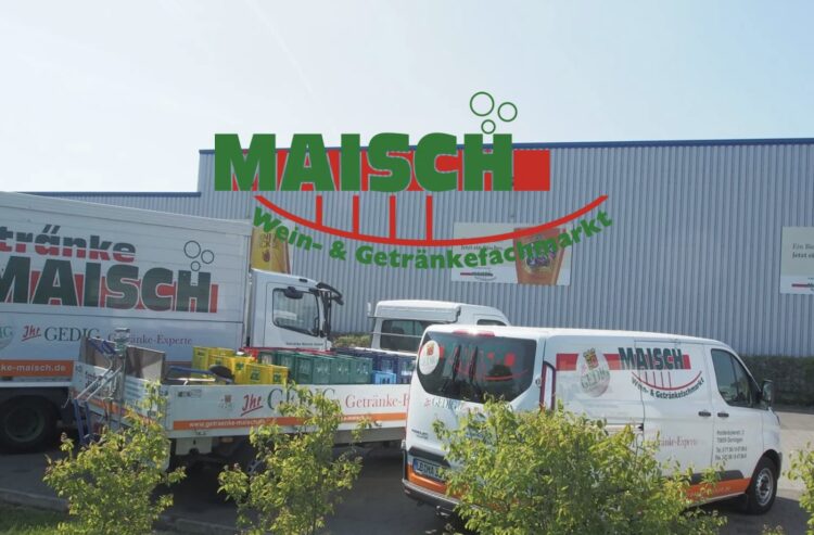 Foto Fahrzeuge und Halle von Getränke Maisch