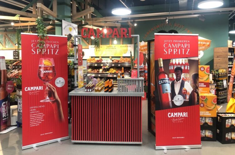 Probierstand für Campari Spritz am POS