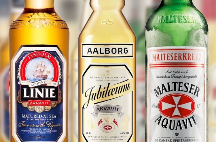 Je eine Flasche Linie, Aalborg und Malteserkreuz Aquavit