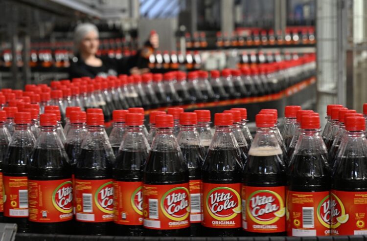 Vita Cola Original in der Abfüllung