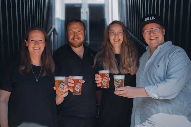 Marlene Vaick (2.v.r.) mit Katharina Kurz, Michael Lembke und Ben Pommer