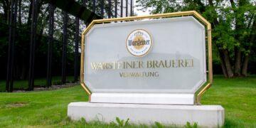 Schild der Warsteiner Verwaltung