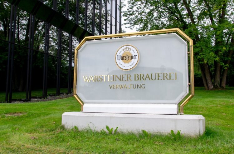 Schild der Warsteiner Verwaltung