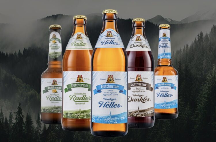 Foto einiger Bierflaschen der Brauerei Hutthurm
