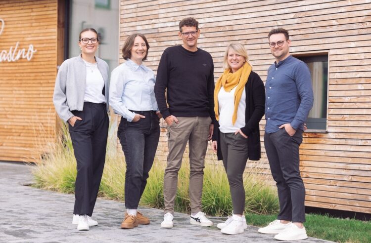 Marketingleiter Björn Ritter (rechts) mit (v.l.) Kyra Kayser, Alexandra Gabriel, Frank Feßenmayer und Eva Jares
