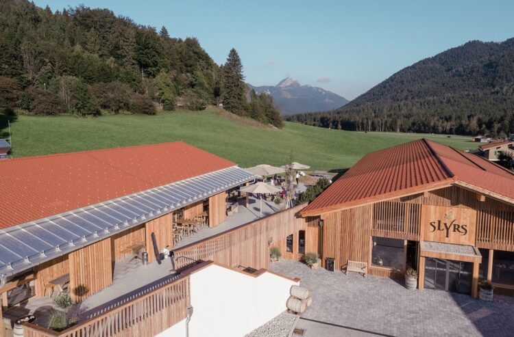 Die Slyrs Destillerie in Neuhaus am Schliersee