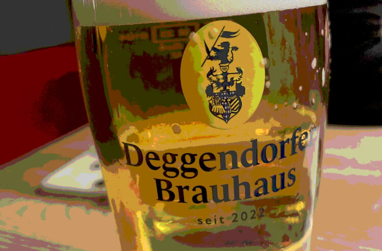 Bild eines Bierglases vom Deggendorfer Brauhaus