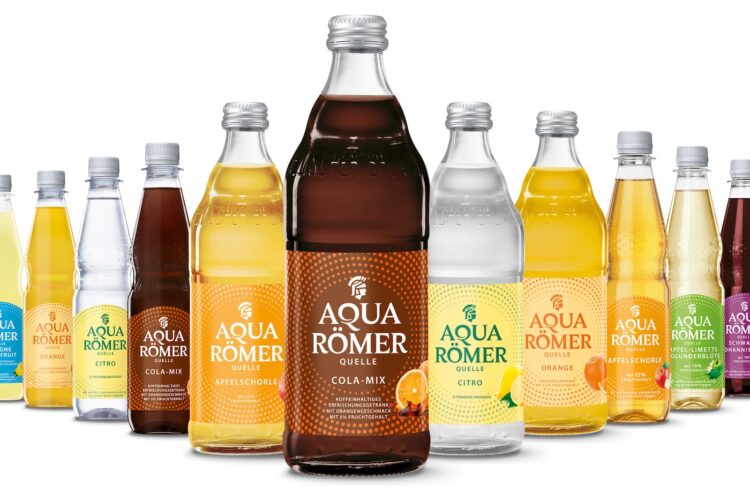 Die komplette Aqua Römer-Süßgetränke-Range mit den Neuheiten Cola-Mix, Citro und Orange