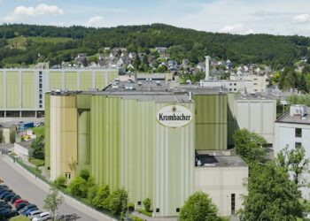 Foto Außenansicht der Krombacher Brauerei